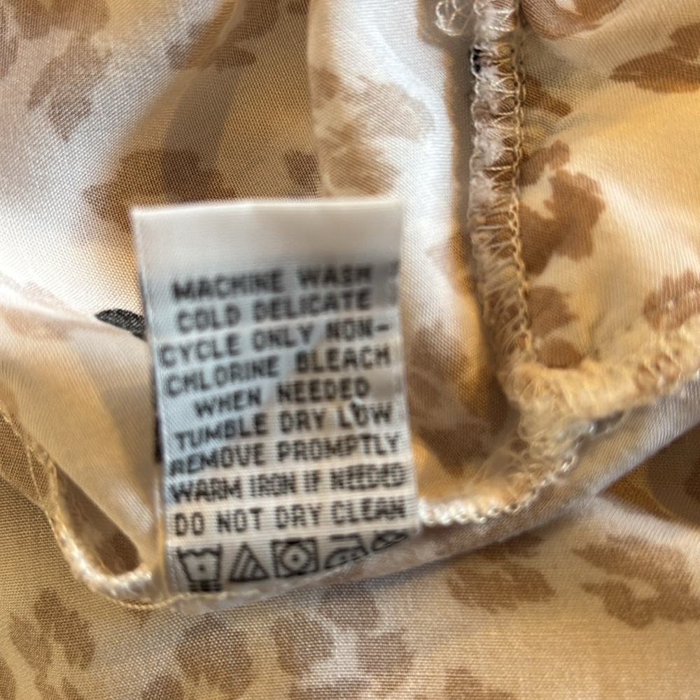 Velvet Heart Leopard Blouse Button Up Rayon Medium (3 for $12 item) - Picture 6 of 6